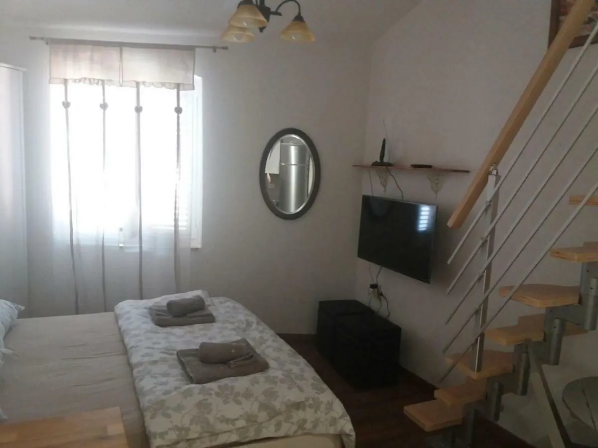 Apartman Studio Petar location